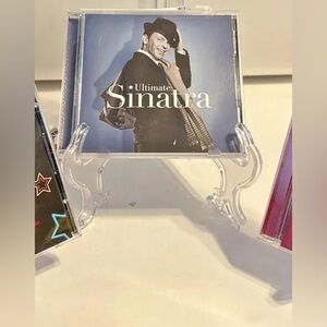 Sinatra Ultimate CD - Classic Black and White Cover
